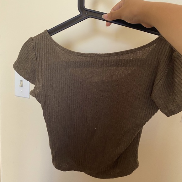 Green garage crop top - Picture 2 of 3